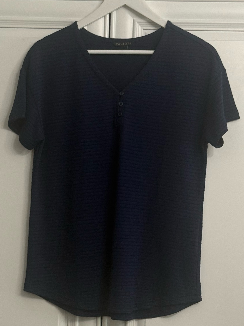 Talbots Size Small Navy Textured V-Neck Short-Sleeve Three-Button Henley Top